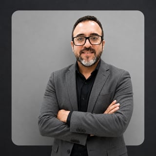 Mtro. Marlon Tapia